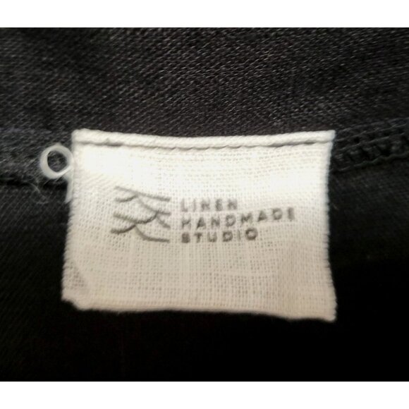 Elegant Black Button-Down Skirt - Picture 9 of 11